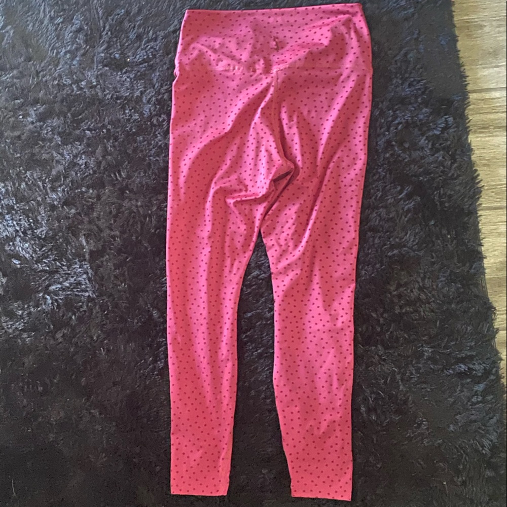 super cute Nike Drifit polka dot leggings